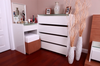 CITY LIGHTS  MAKE -UP 